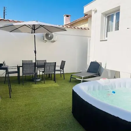 Maison 4 Personnes Avec Jacuzzi *